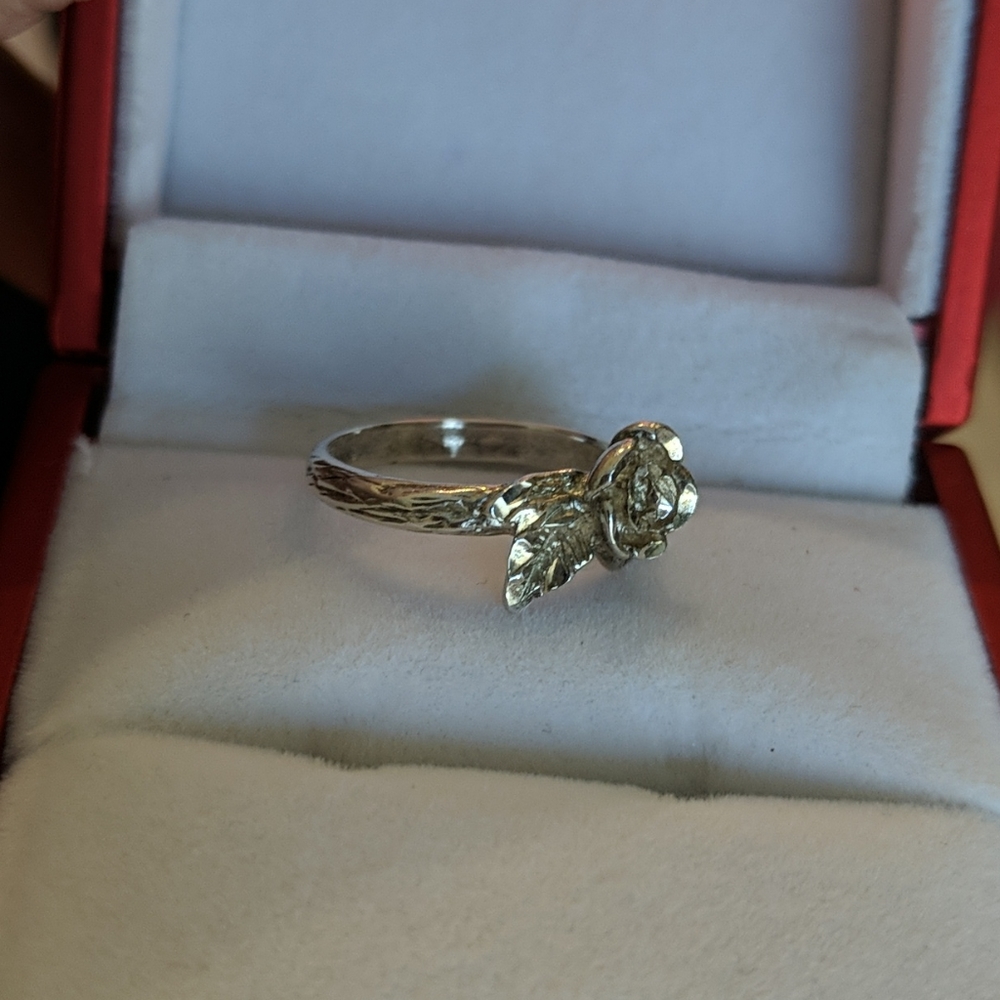 SS Flower 🌹 ring - Picture 7 of 8